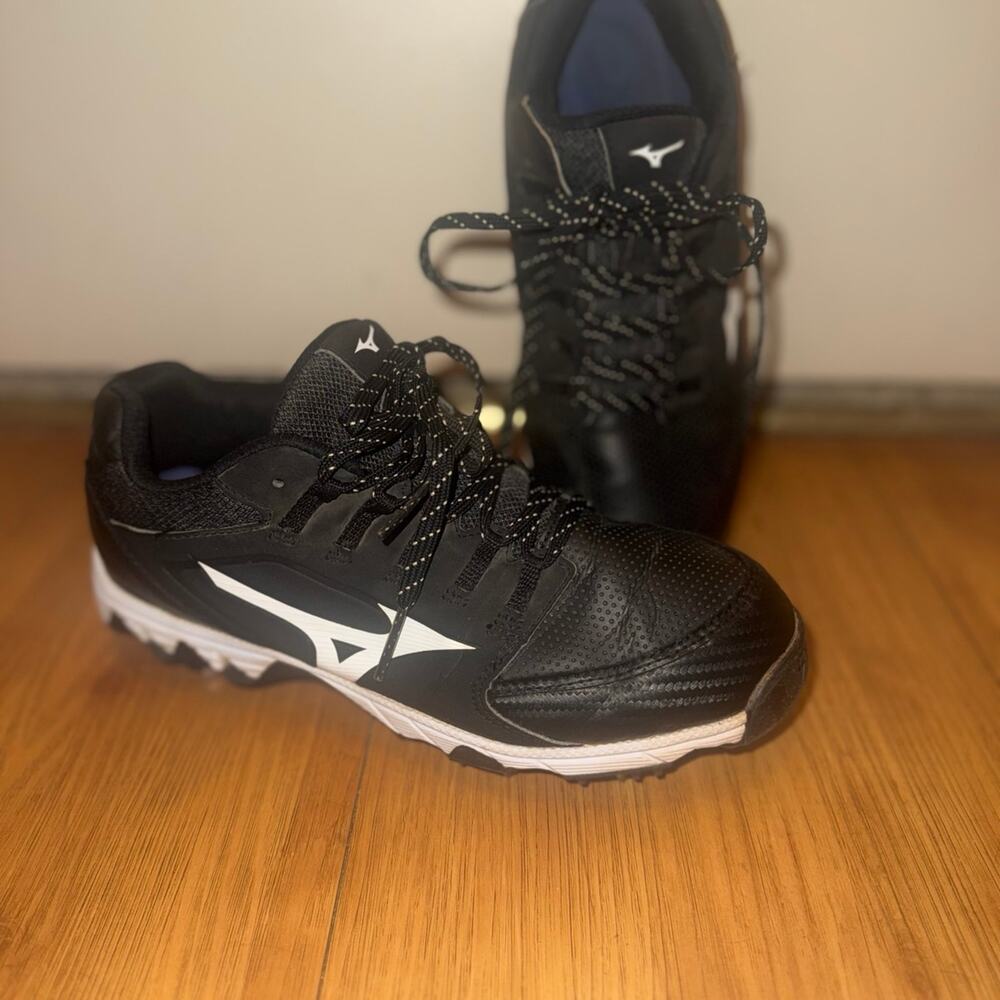 Mizuno 9-Spike Franchise 6 Baseball Cleats Menโs 7.5 Black White
